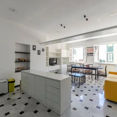 Hintown Nervi Capolungo A Pochi Metri Dal Mare * Genova