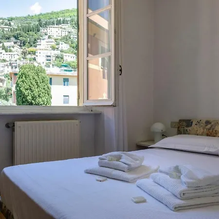Lejlighed Hintown Nervi Capolungo A Pochi Metri Dal Mare
